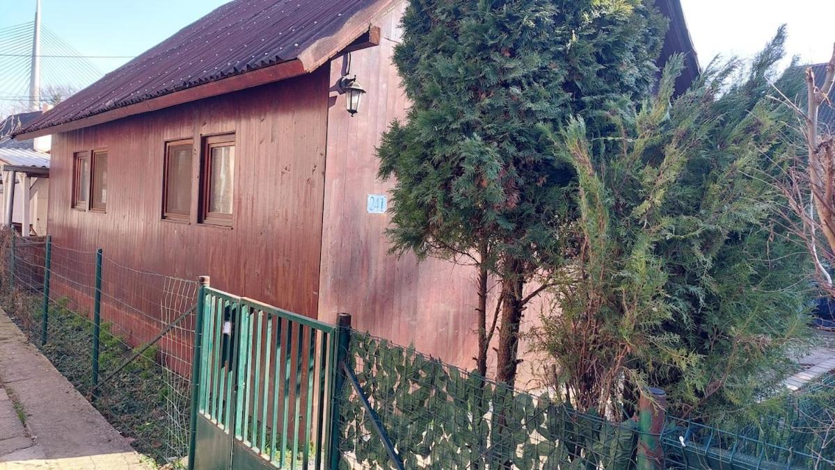 Вилла Wooden House Ada Белград Экстерьер фото